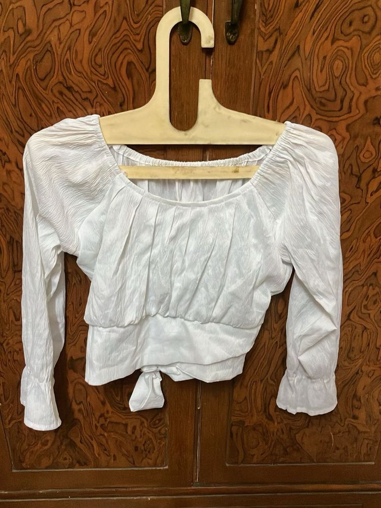 Chic White Cropped Puff Sleeve Top