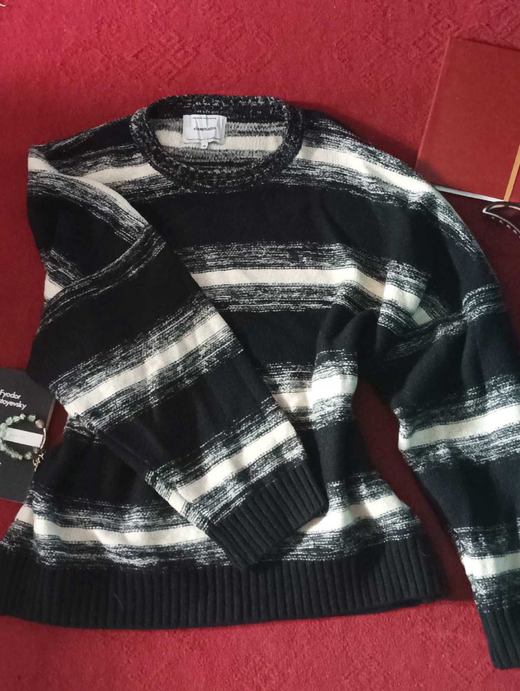 Vintage Striped Knit Sweater📔
