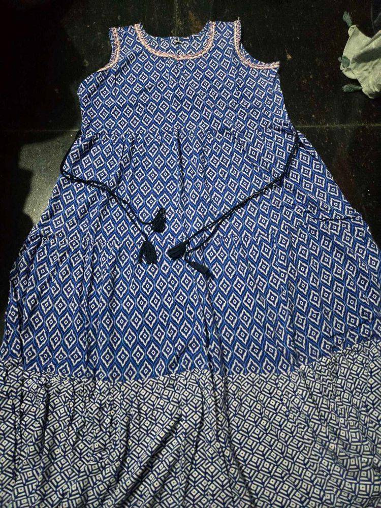 Stylish Blue &amp; White Printed Maxi Dress