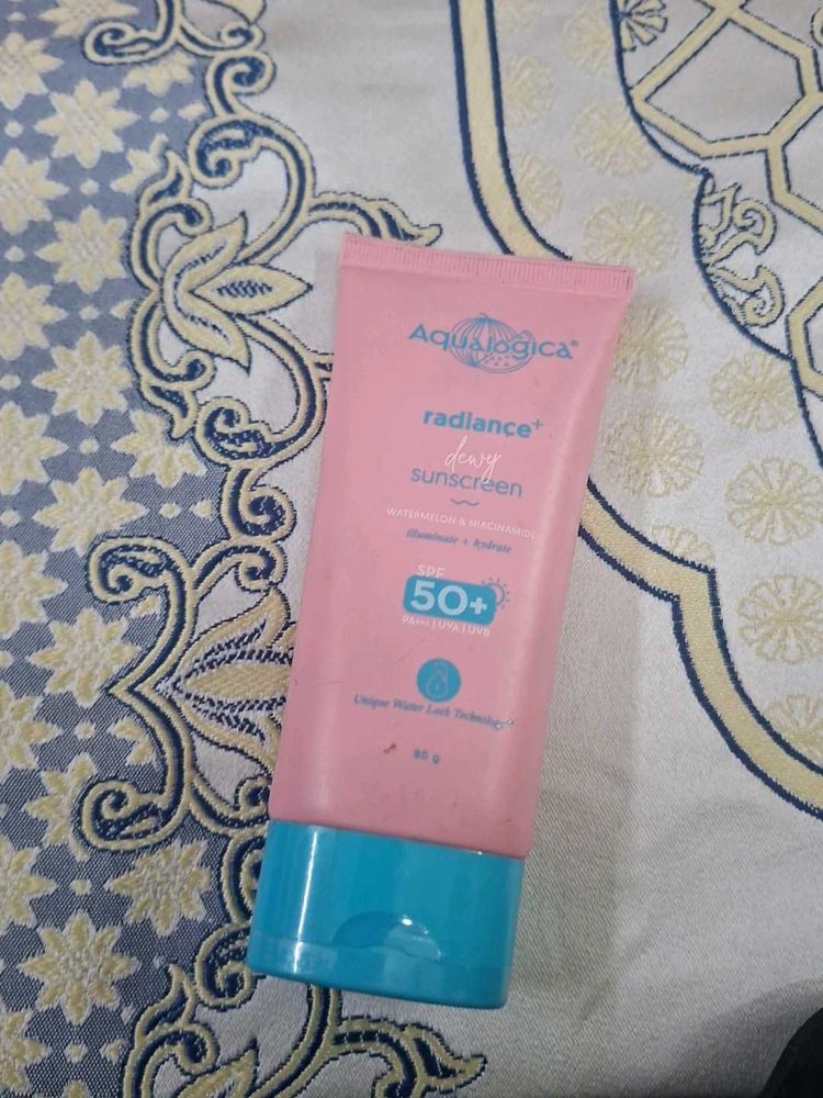 Aqualogica Radiance Dew Sunscreen SPF 50+