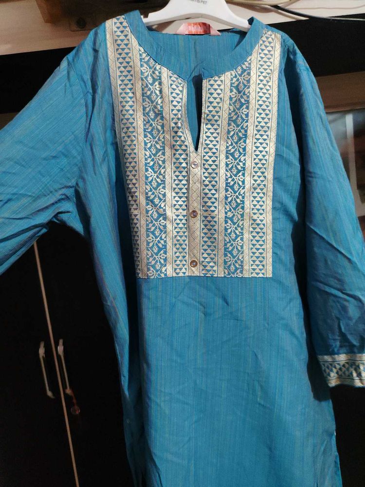 💙Elegant Blue Embroidered Kurta