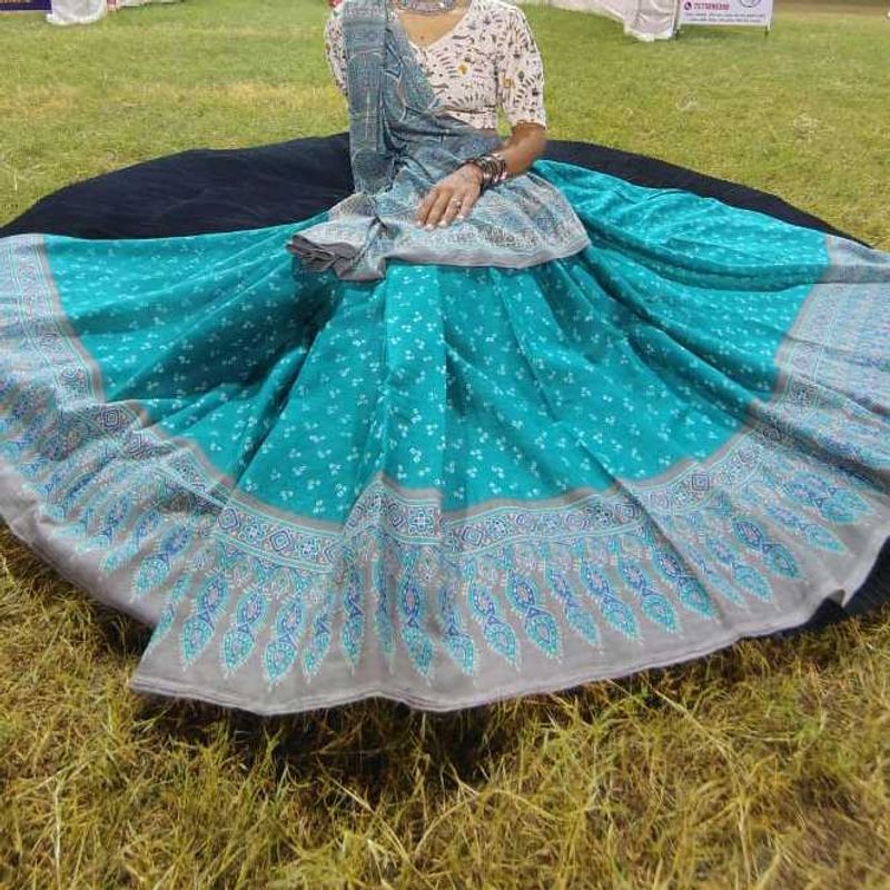 Elegant Teal Saree for Sale 💚