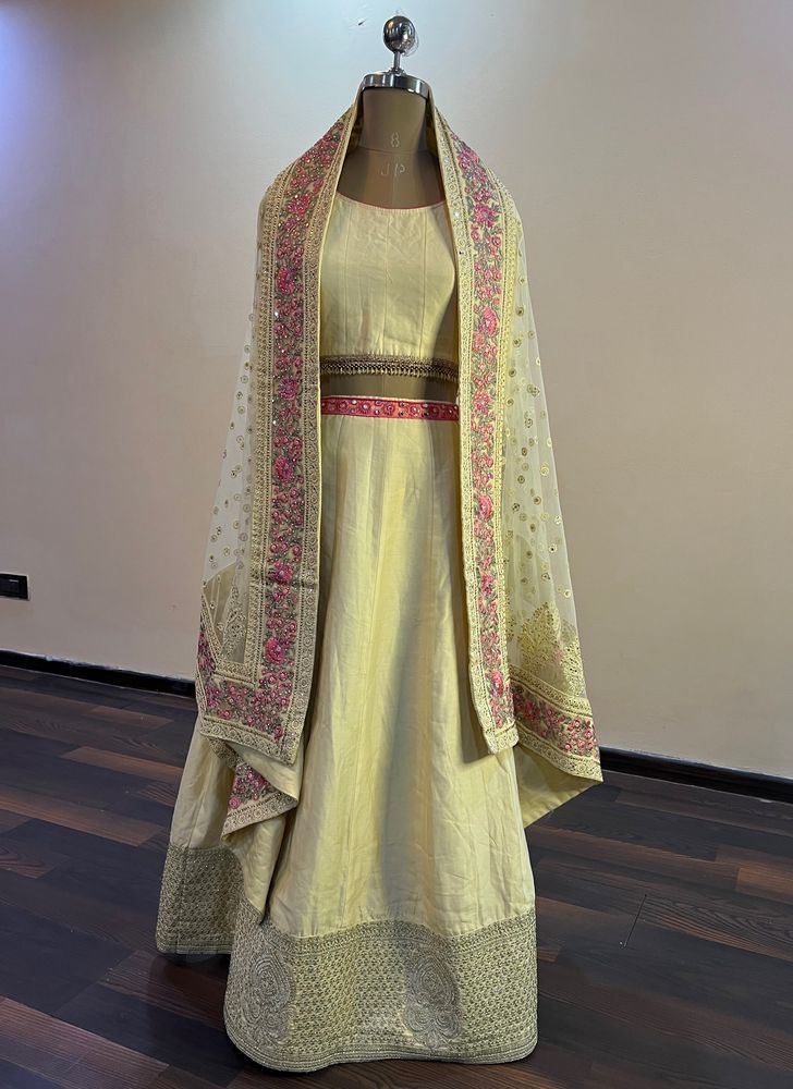 Ivory Lehenga 3 Piece Set (Bust:36)