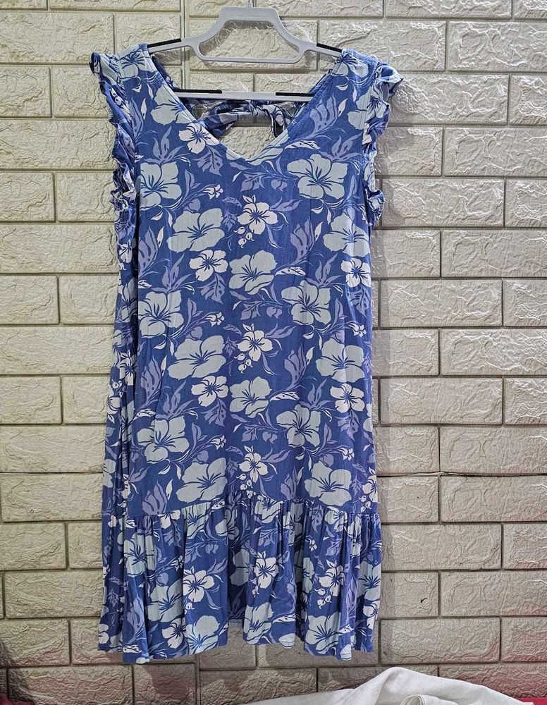 Boulevard Blue Floral Sleeveless Dress