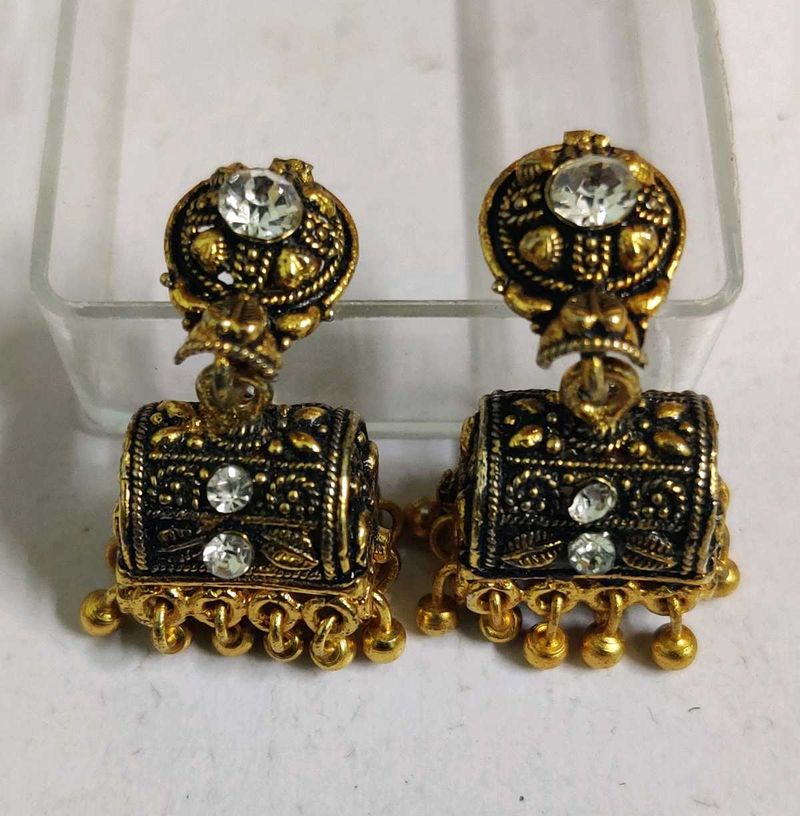 Antique Gold Jhumka Earrings