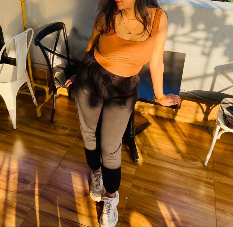 Sleeveless Ribbed Crop Top