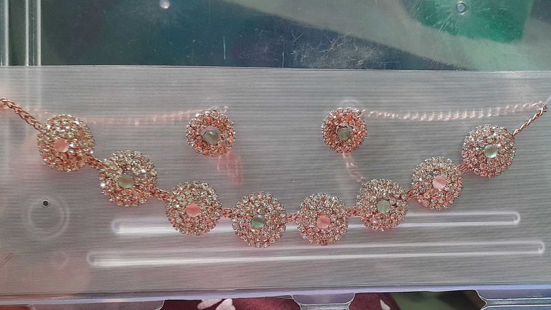 Sparkling Necklace and Earring Set