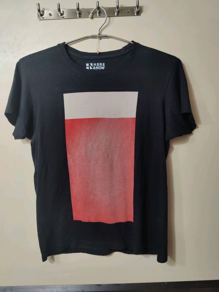 Here&amp;Now Men's Casual Tshirt. Like New. Good