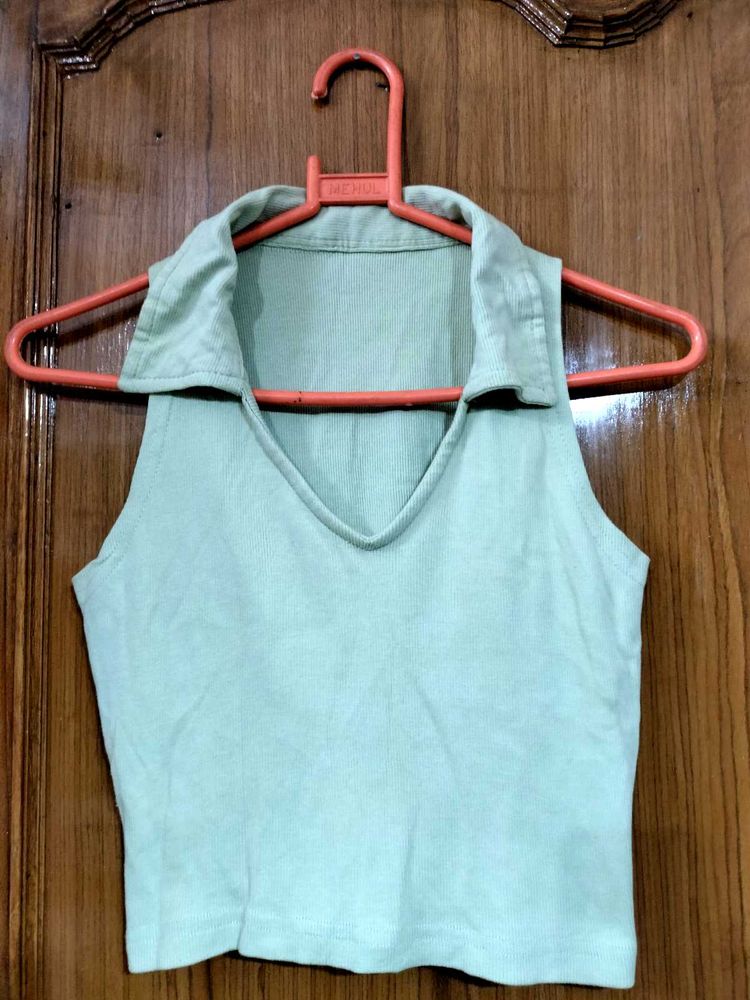 Light green Collared crop top 🥑