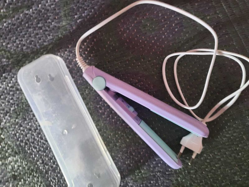 Purple mini Hair Straightener