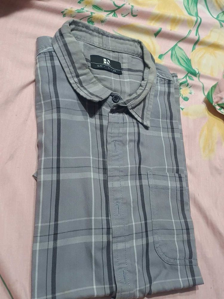 Men's Plaid Button-Down Shirt