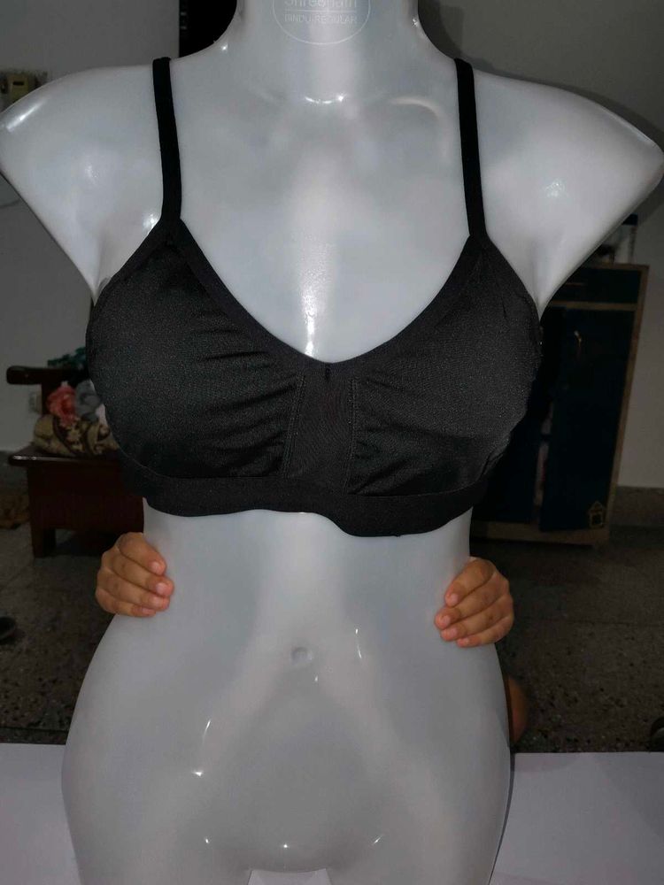 Premium Black Padded Wireless Sports Bra