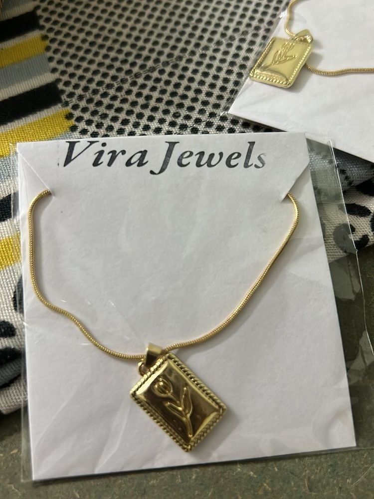 beautiful neck chain