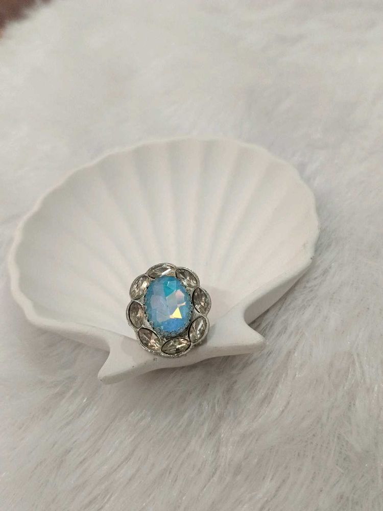 Stunning Oval Blue Gem Ring