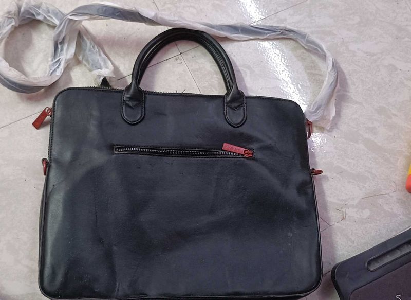Sleek Black Laptop Bag