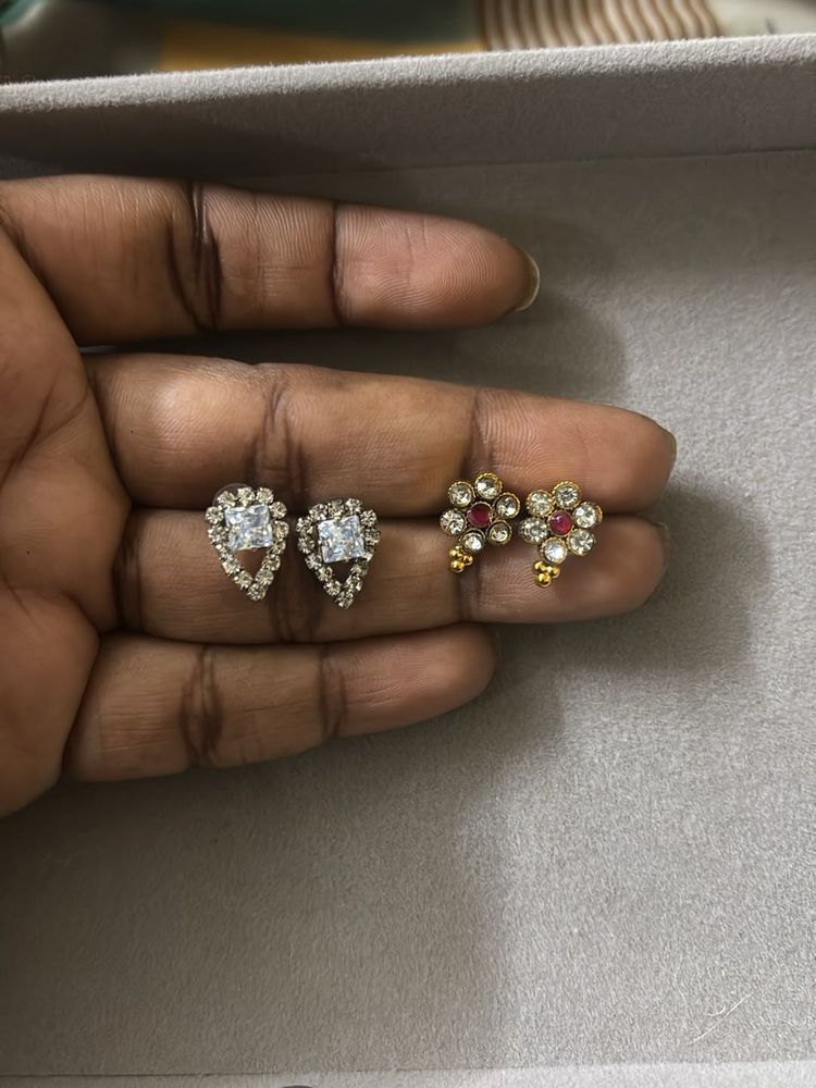 Sparkling Stud Earrings Set