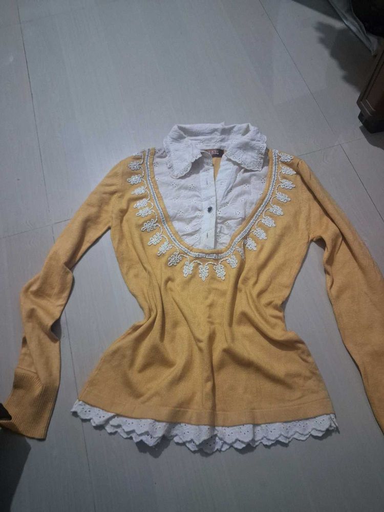 y2k thrifted new Yellow Lace Trimmed Long Sleeve T