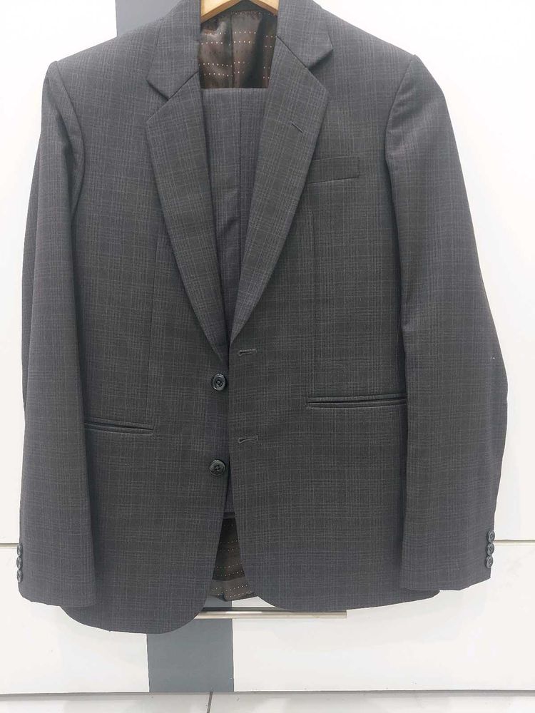Classic Men's Charcoal Suit Raymond Fabric