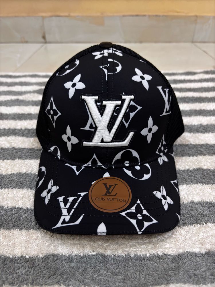 Louis Vuitton Premium Women’s Dual Colour BB Cap