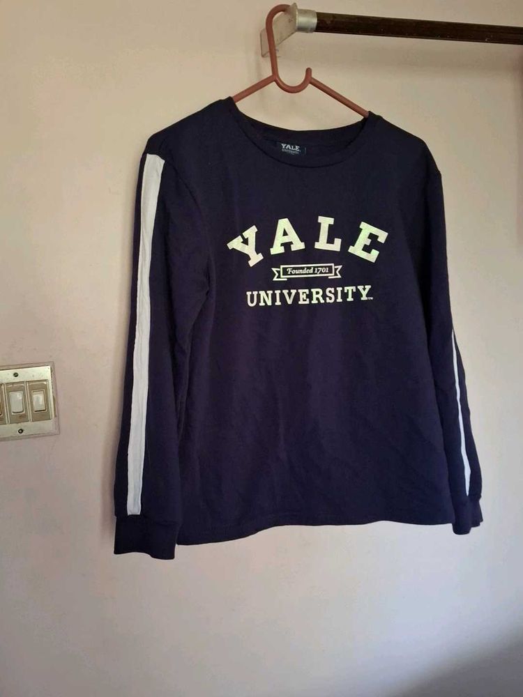 Yale University Navy Blue Sweatshirt