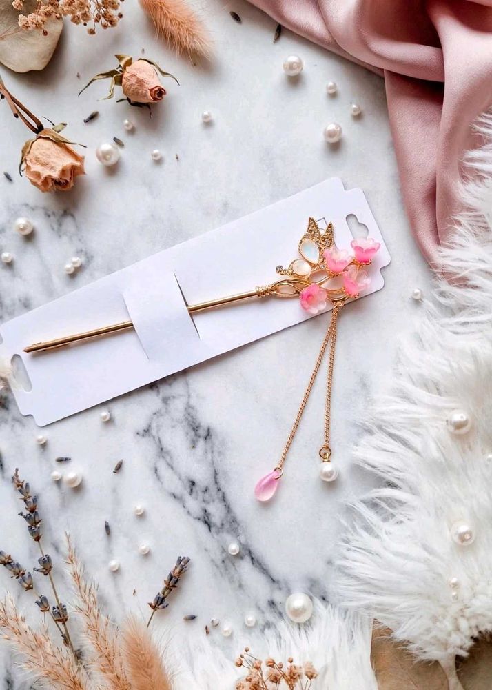 🆕Elegant Gold Hair Stick with Cherry Blossoms