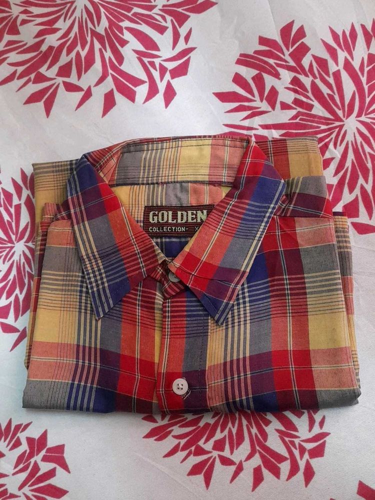 Men's Plaid Button-Up Shirts
