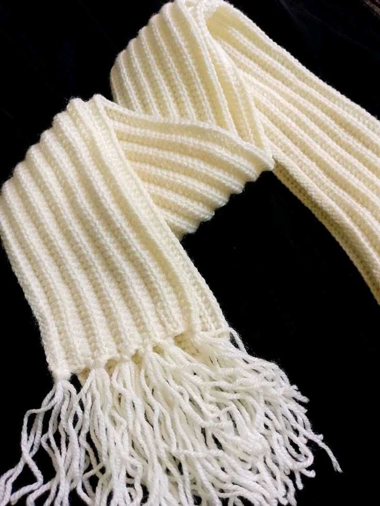 crochet muffler perfect for winter