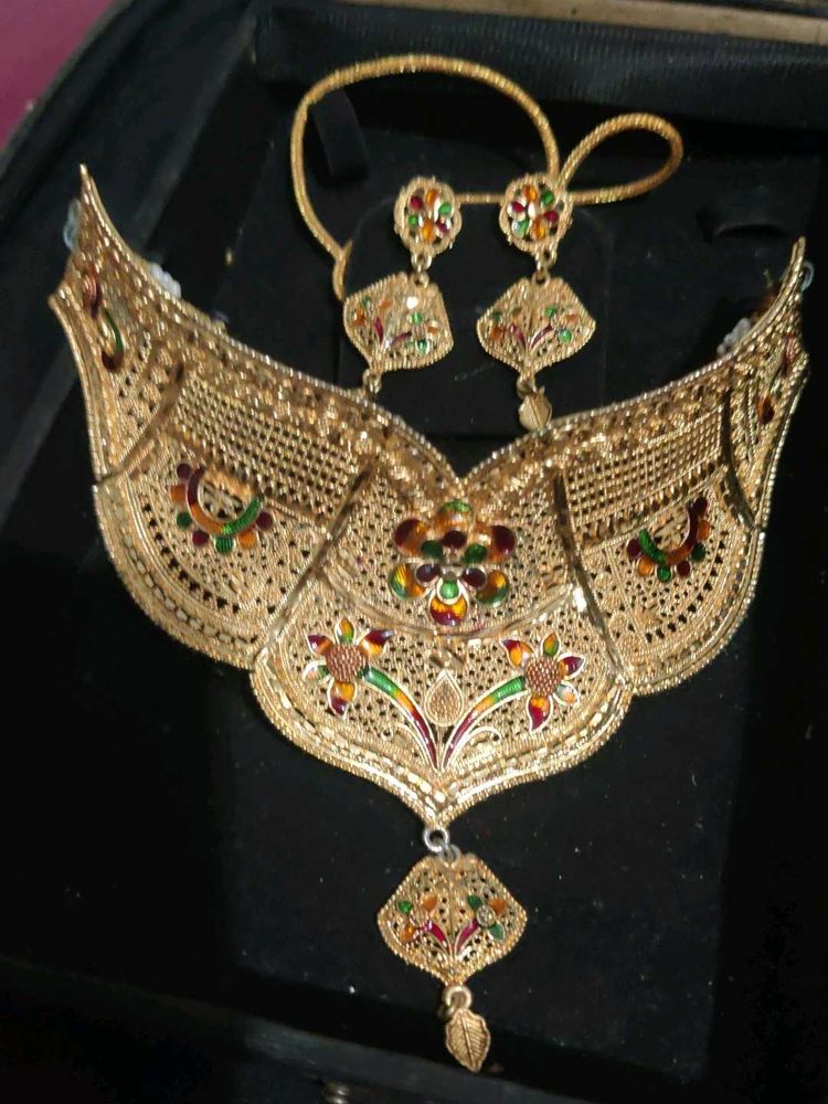 only one hour used beautiful Necklace and Earring