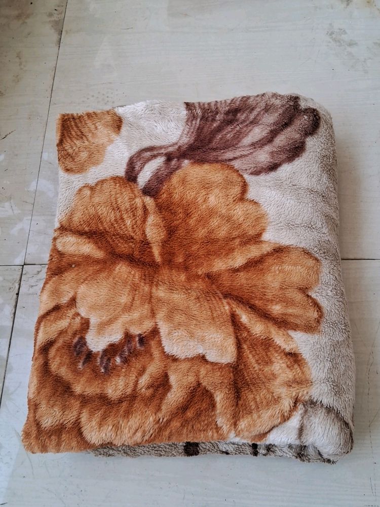 Fuzzy Brown and Cream Throw Blanket🩷
