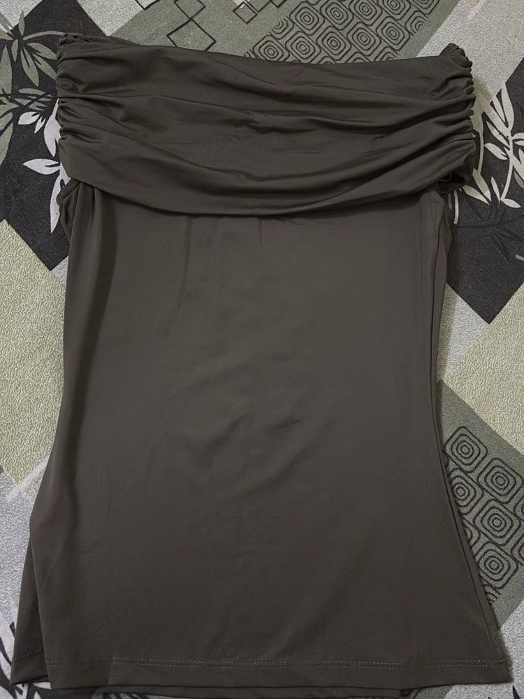 Chic Strapless Ruched Top