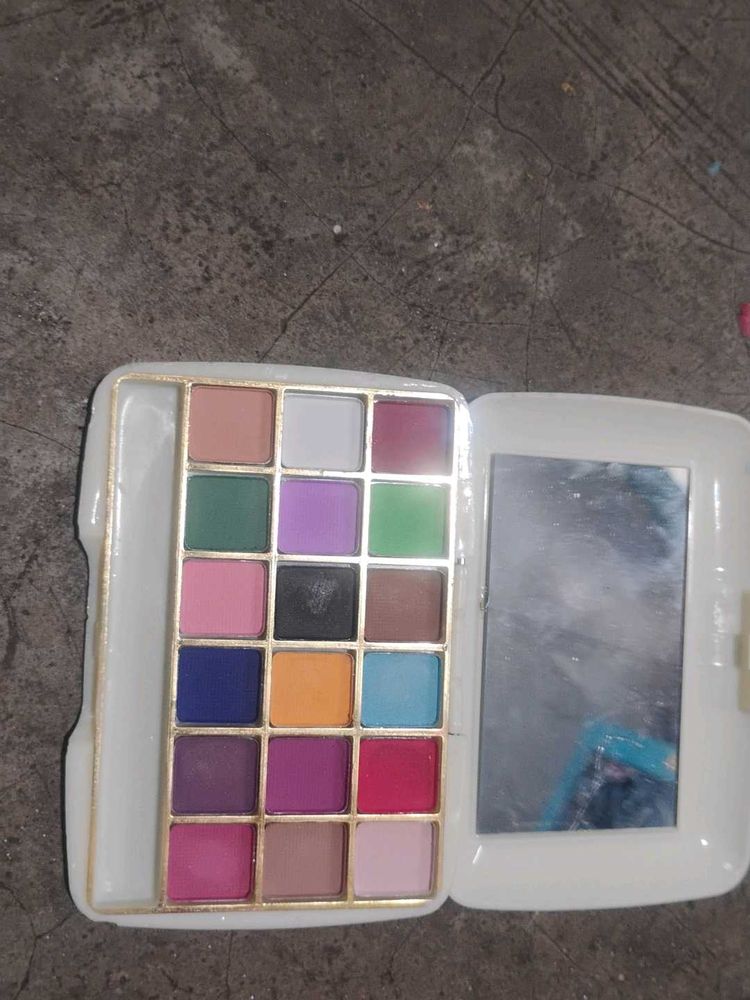 Multi-Color Eyeshadow Palette
