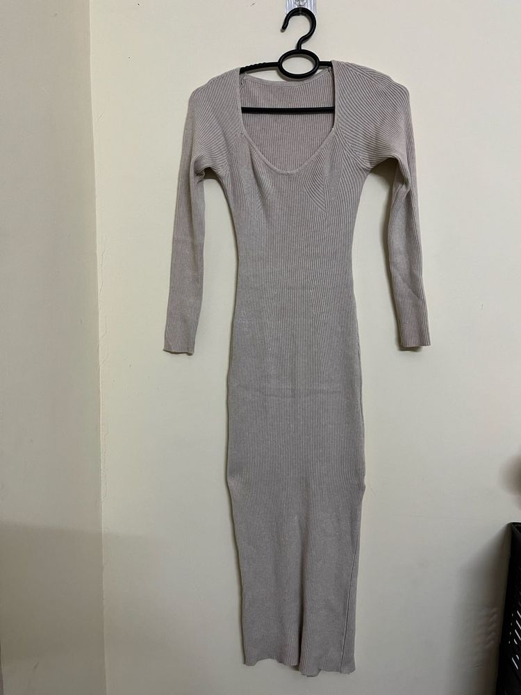Ribbed Knit Long Sleeve Midi Dress