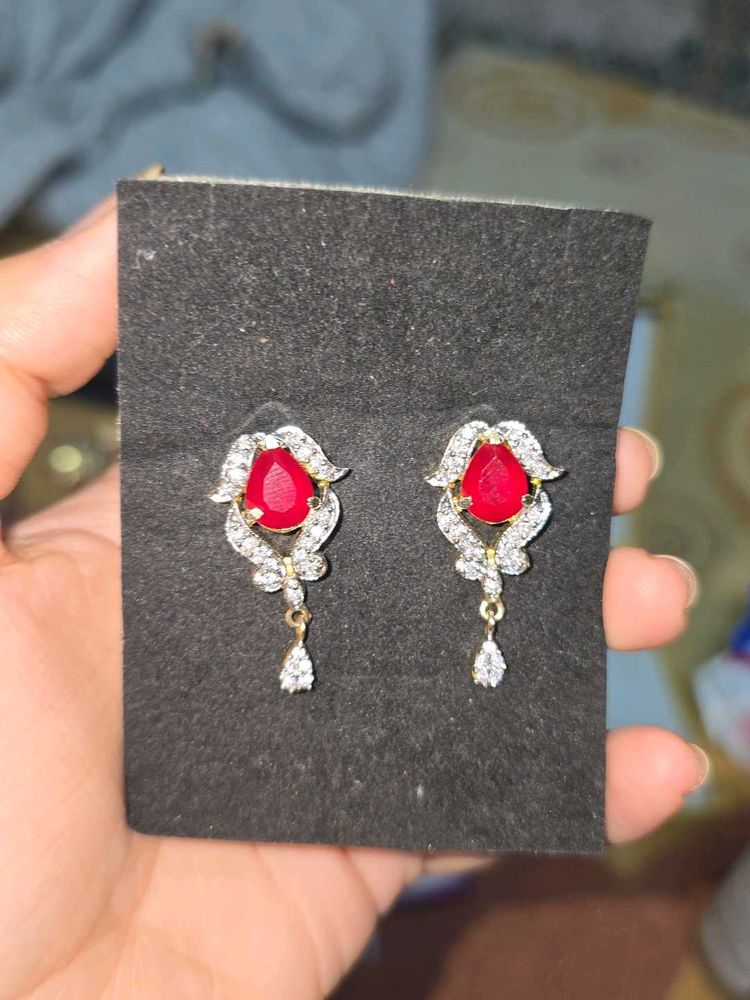 VINTAGE ANTIQUE EARRINGS RED DIAMOND