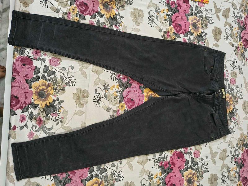 Classic Dark Wash Denim Jeans