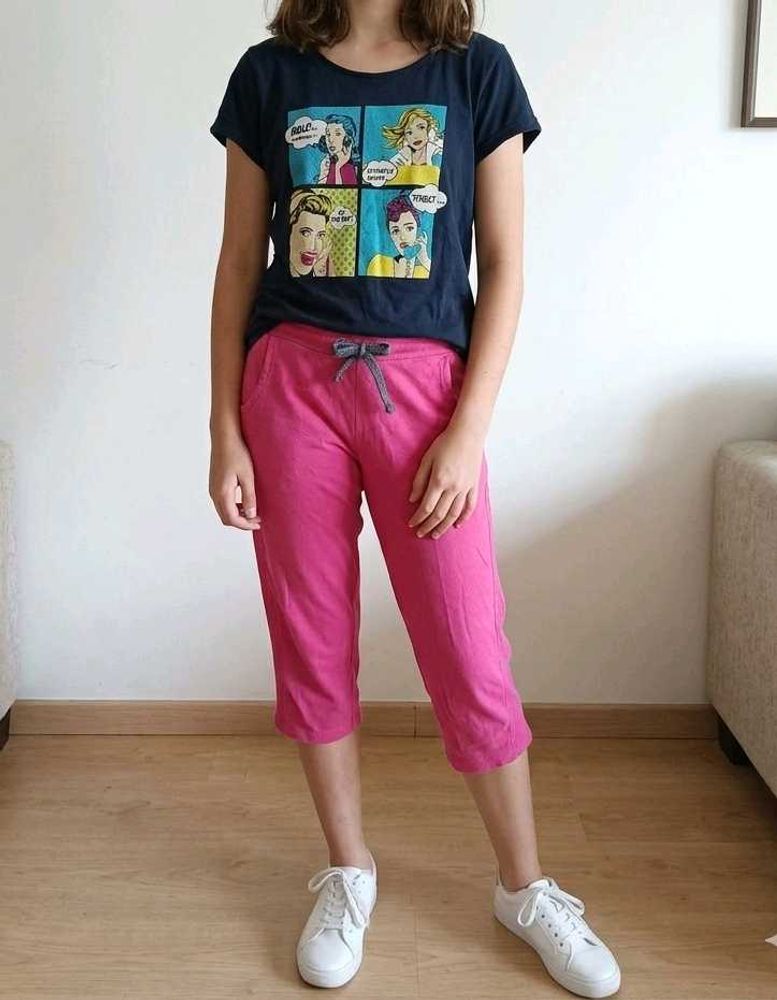 pink capri with blue t shirt