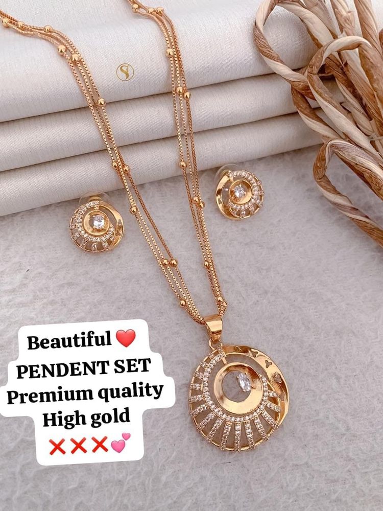 Beautiful Pendant Set - Premium Quality