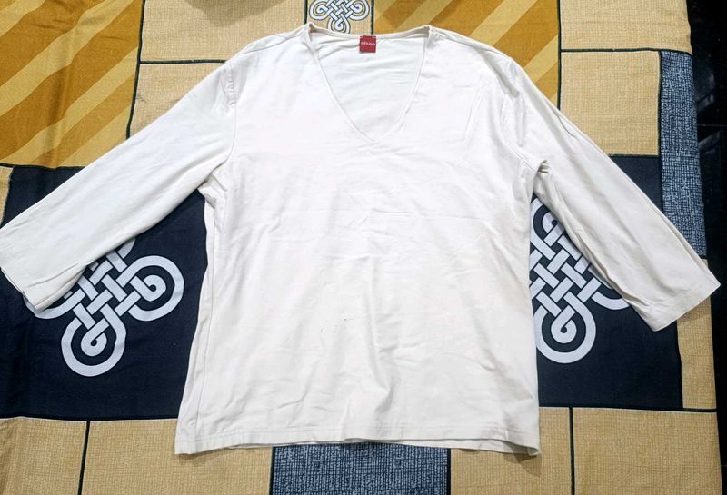 Off White T-Shirt women
