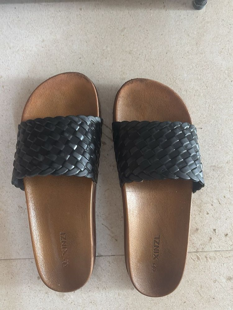 Stylish Woven Strap Slide Sandals