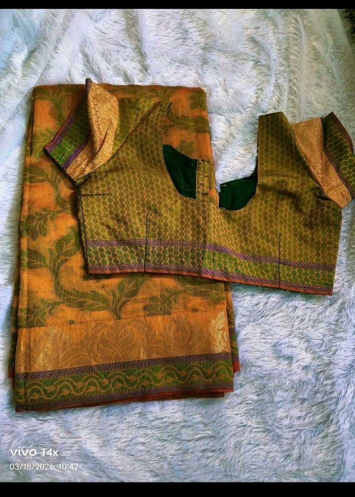 combo for four sarees and matching blouses