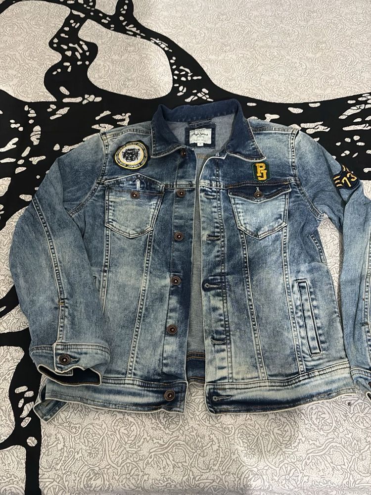 Stylish Denim Jacket with Patches