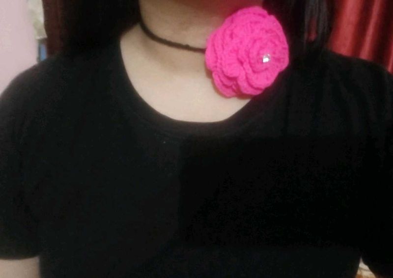 Rose Choker necklace