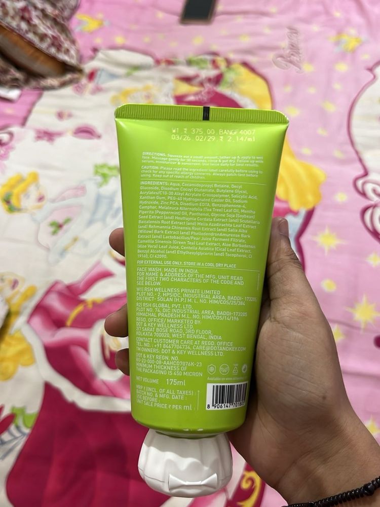 Dot and key cica Face Wash