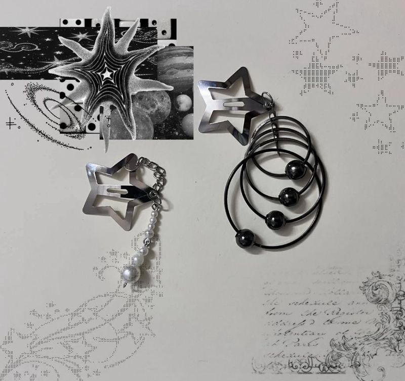 Space themed beaded star hairclips
