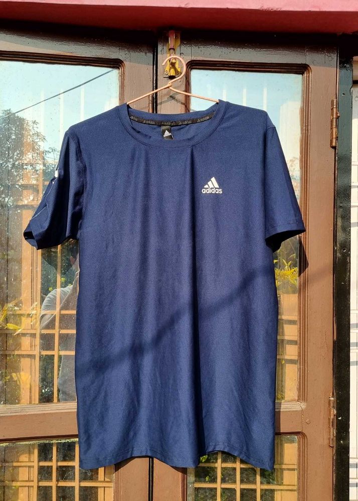 OG adidas sports tshirt