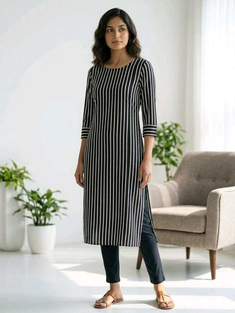 Black &amp; White Striped Women’s Kurti / Top – 3/4 Sl