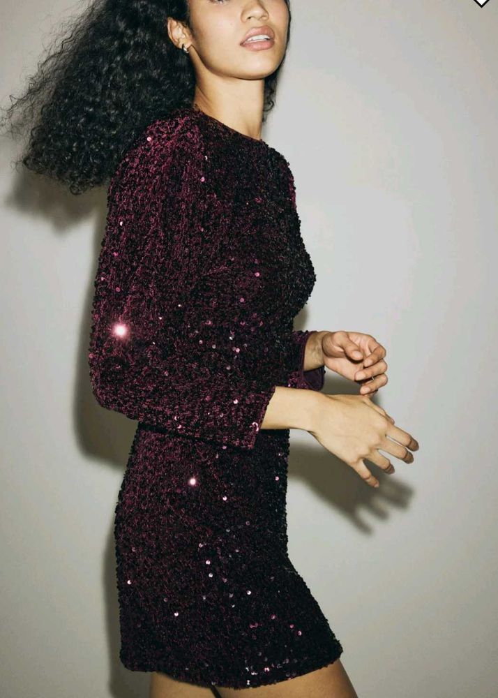 Red sequin bodycon dress