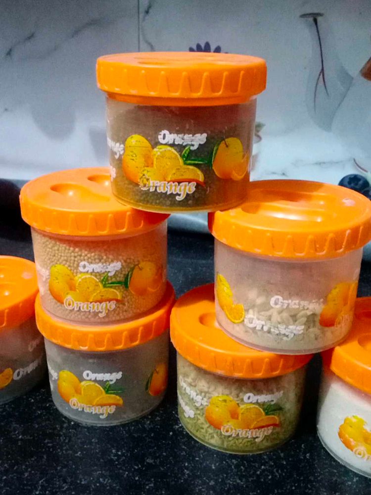 12 Kitchen Containers