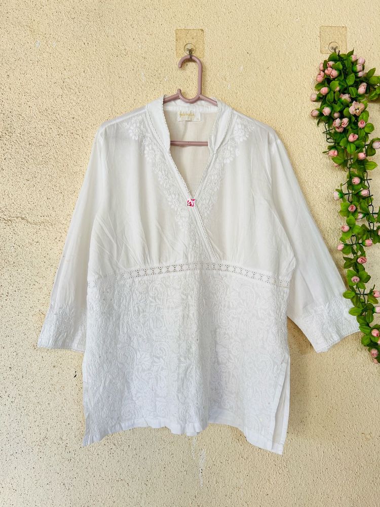 Elegant White Chikankari Kurta