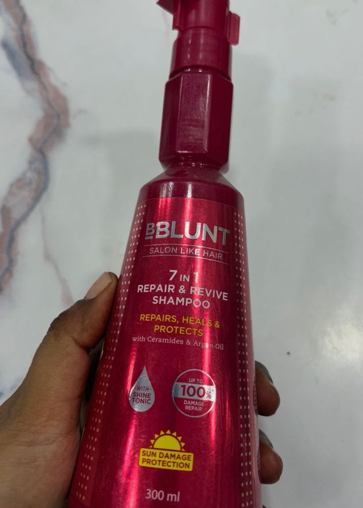 BBLUNT 7 in 1 Repair &amp; Revive Shampoo