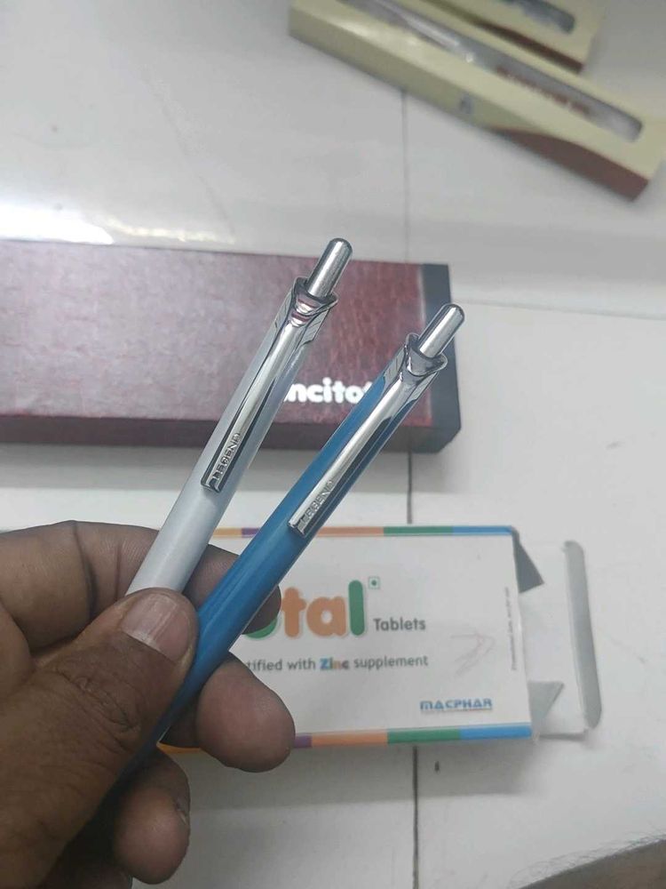2 Legend Pens - White and Blue